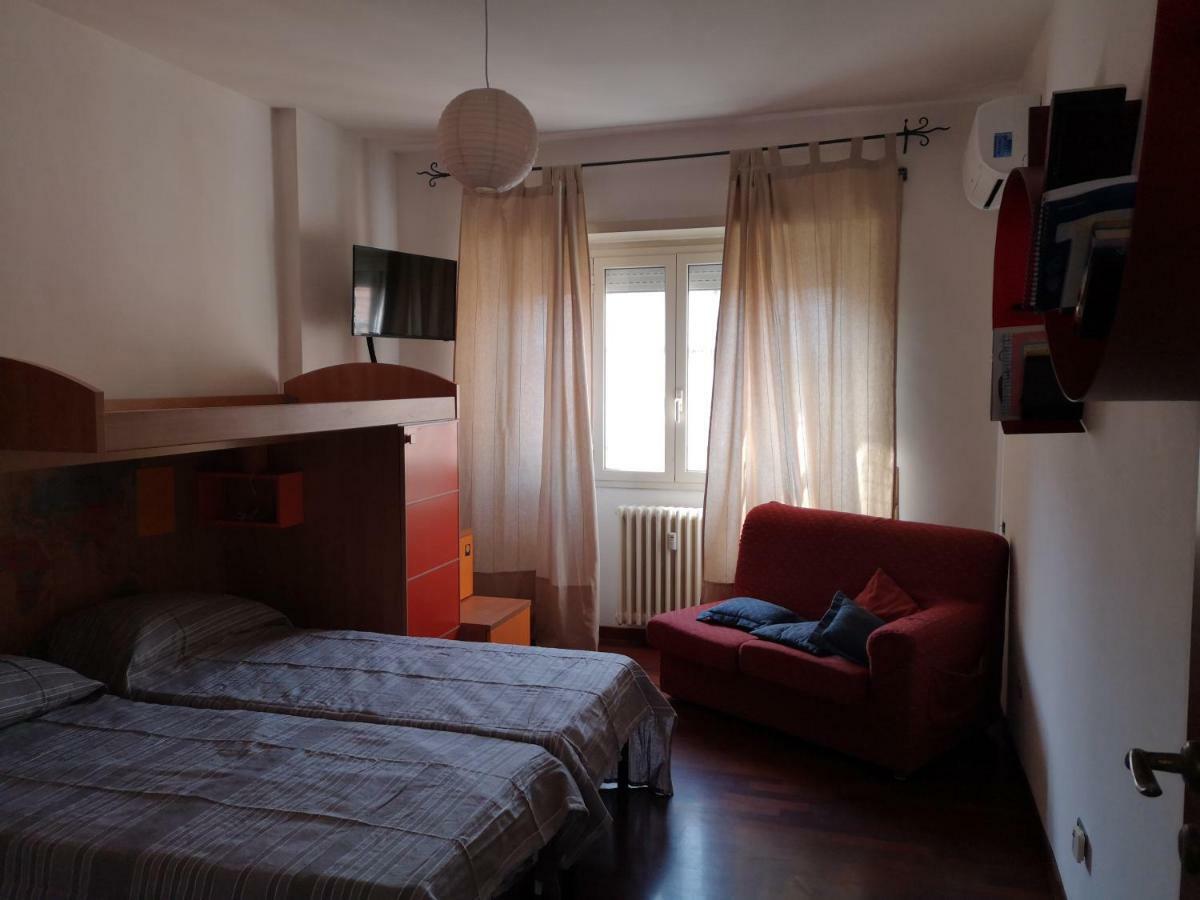 Checchi House * Roma